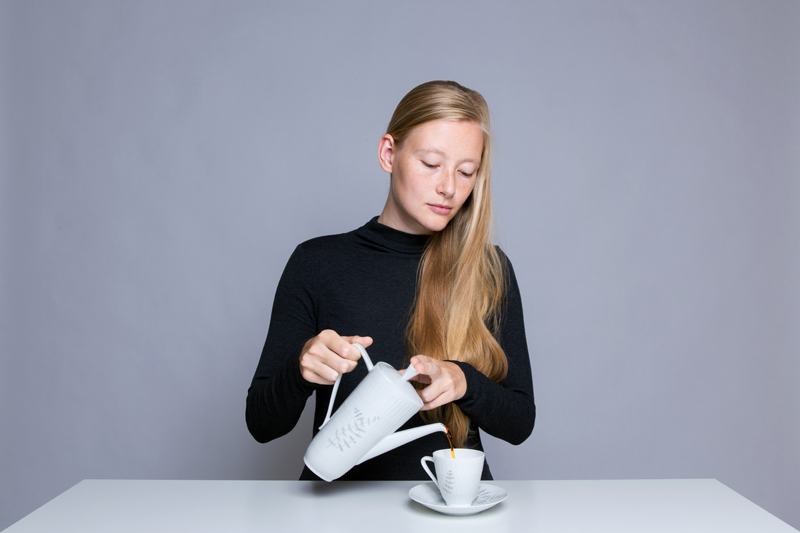 Anleitung - Tasse Kaffee einschenken - How to pour a cup of coffee