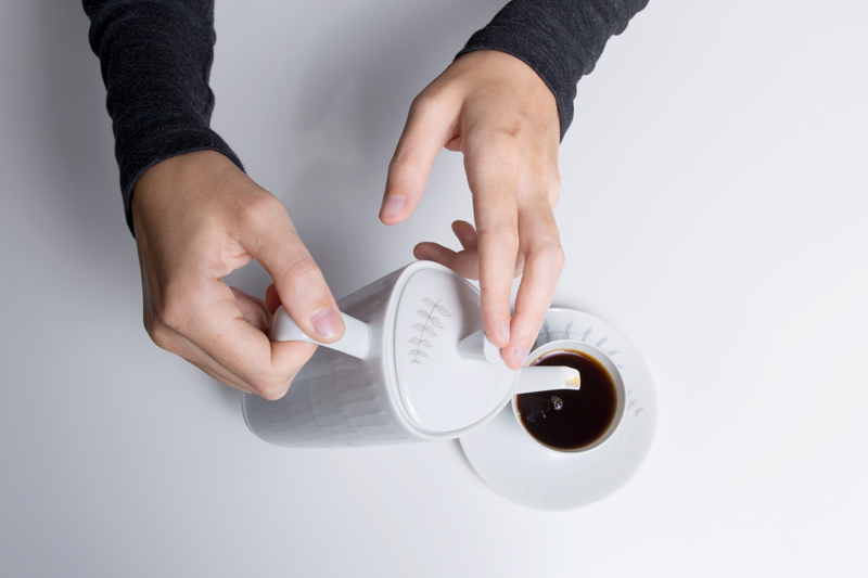 Anleitung - Tasse Kaffee einschenken - How to pour a cup of coffee