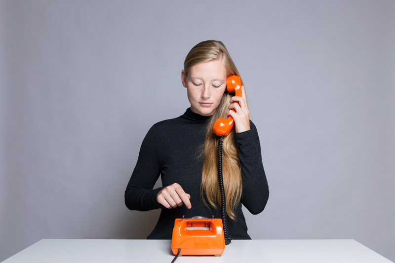 Anleitung - Ein Wählscheibentelefon benutzen - How to use a dial phone