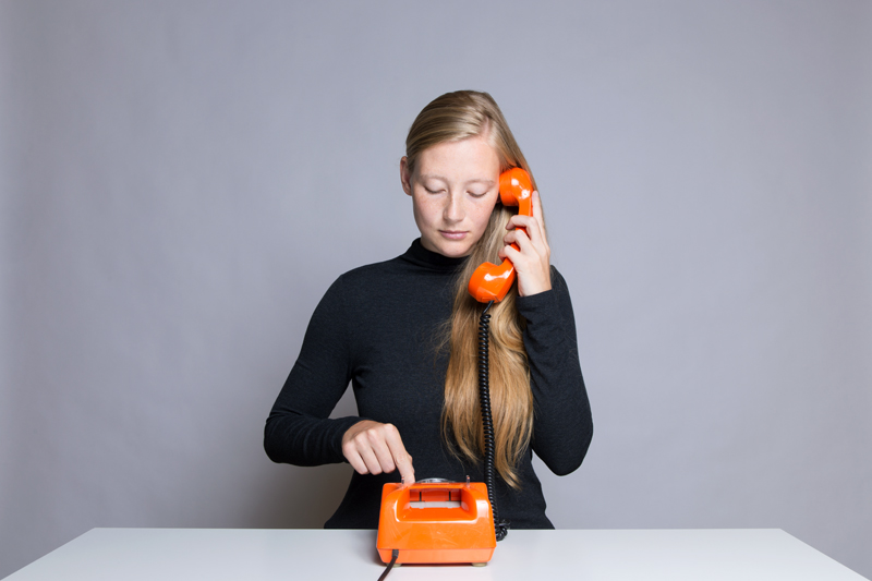 Anleitung - Ein Wählscheibentelefon benutzen - How to use a dial phone