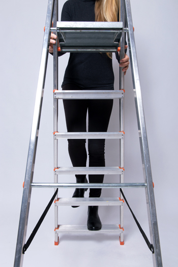 Anleitung - Auf eine Leiter steigen - How to climb a ladder