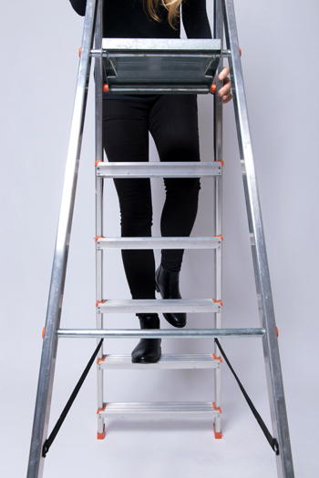 Anleitung - Auf eine Leiter steigen - How to climb a ladder