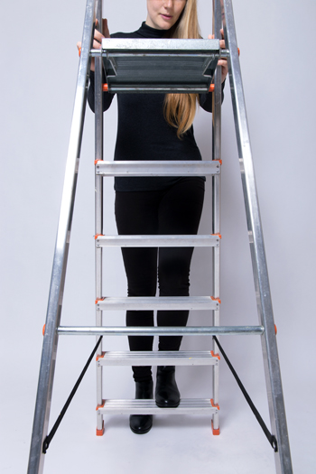 Anleitung - Auf eine Leiter steigen - How to climb a ladder